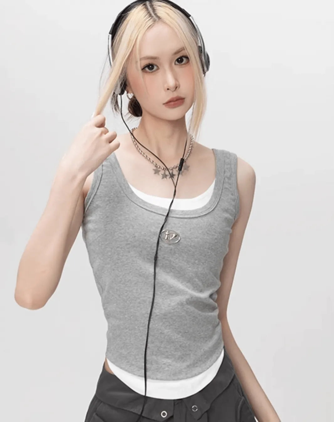 ブラックタンクトップロゴレイヤード風トップス PIX-TS-1697