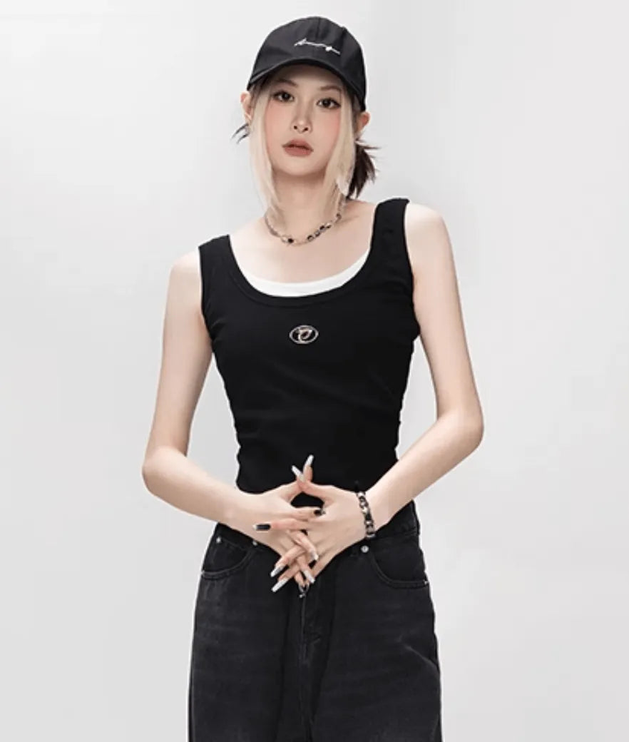 ブラックタンクトップロゴレイヤード風トップス　PIX-TS-1697
