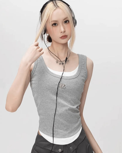 ブラックタンクトップロゴレイヤード風トップス　PIX-TS-1697